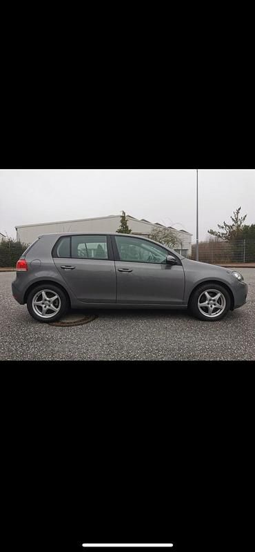 Gebraucht VW Golf VI 122 PS (89 kW) 2009 Grau Kleinwagen
