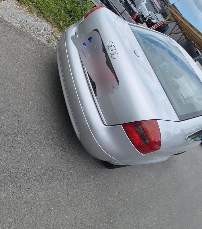 Gebraucht Audi A6 220 PS (161 kW) 2000 Silber Limousine