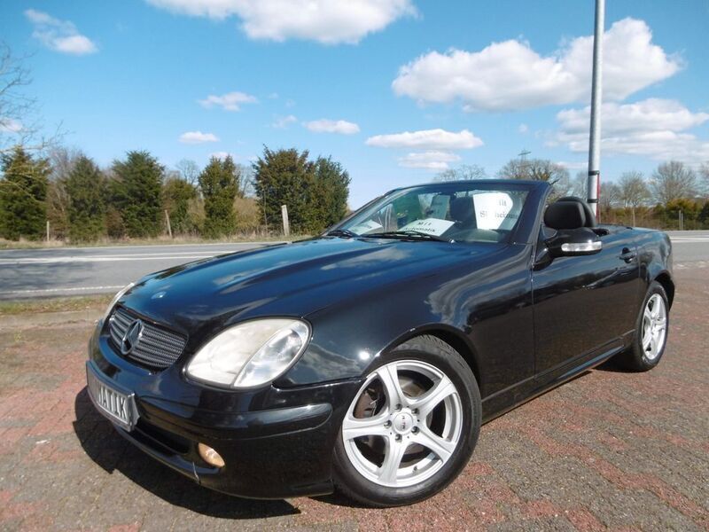 Schwarz Gebraucht 2004 Mercedes SLK200 Cabrio | 4.995 € (Fairer Preis) - Bild 1/4