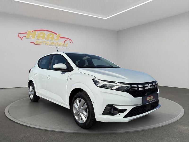 Second-hand Dacia Sandero Expression 91 CP (66 kW) 2024 Alb Berlinǎ