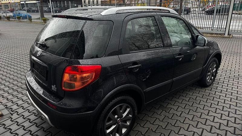 Gebraucht Fiat Sedici Lounge 120 PS (88 kW) 2012 Schwarz SUV