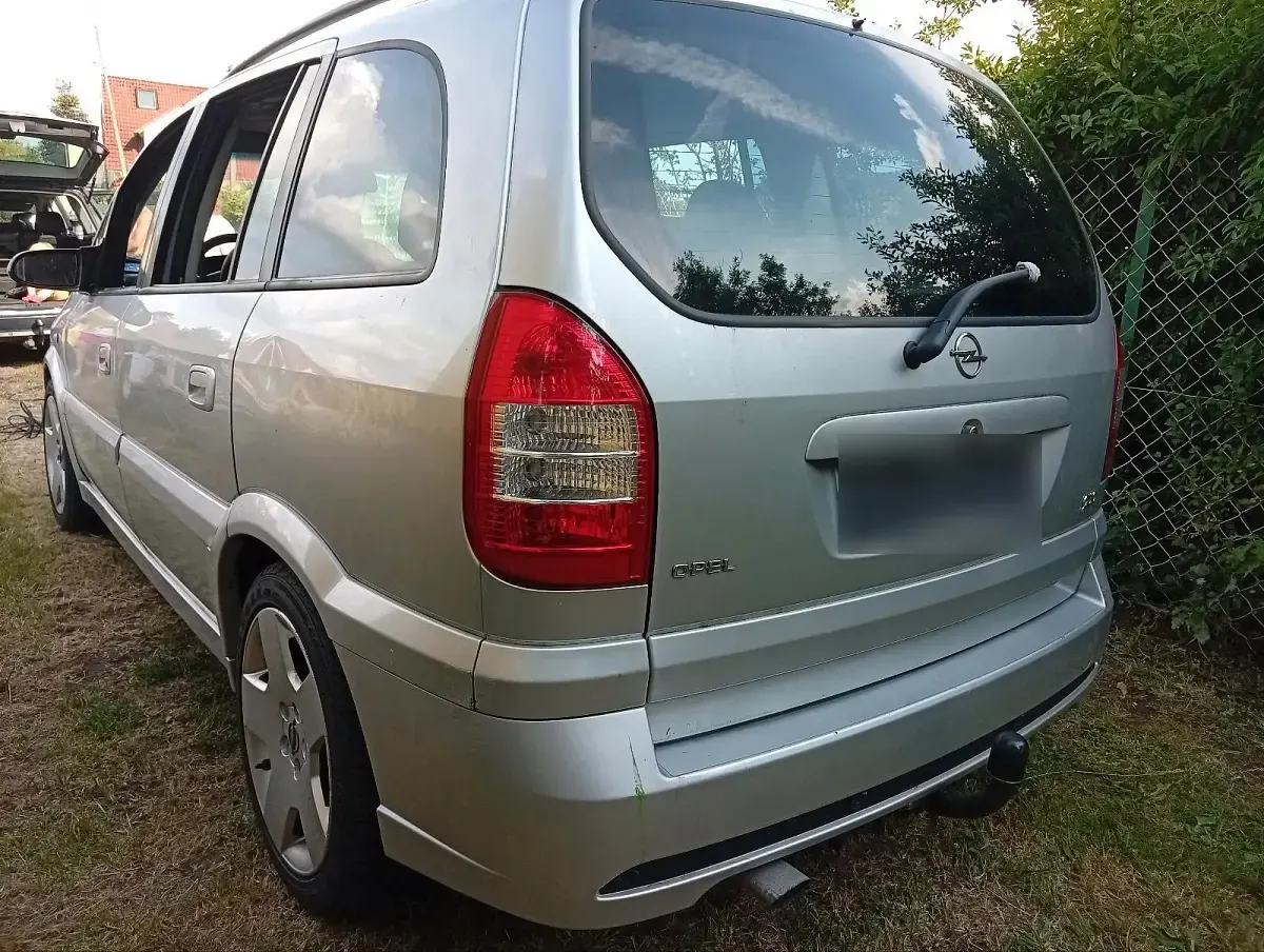 Gebraucht Opel Zafira OPC 193 PS (141 kW) 2002 Silber Van / Kleinbus