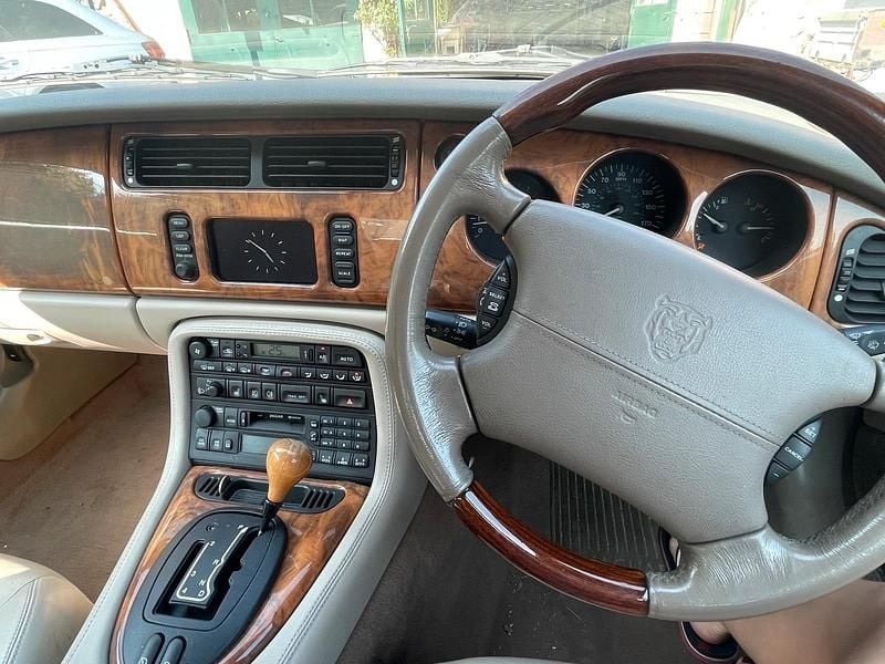 Gebraucht Jaguar XKR 363 PS (266 kW) 2001 Coupé