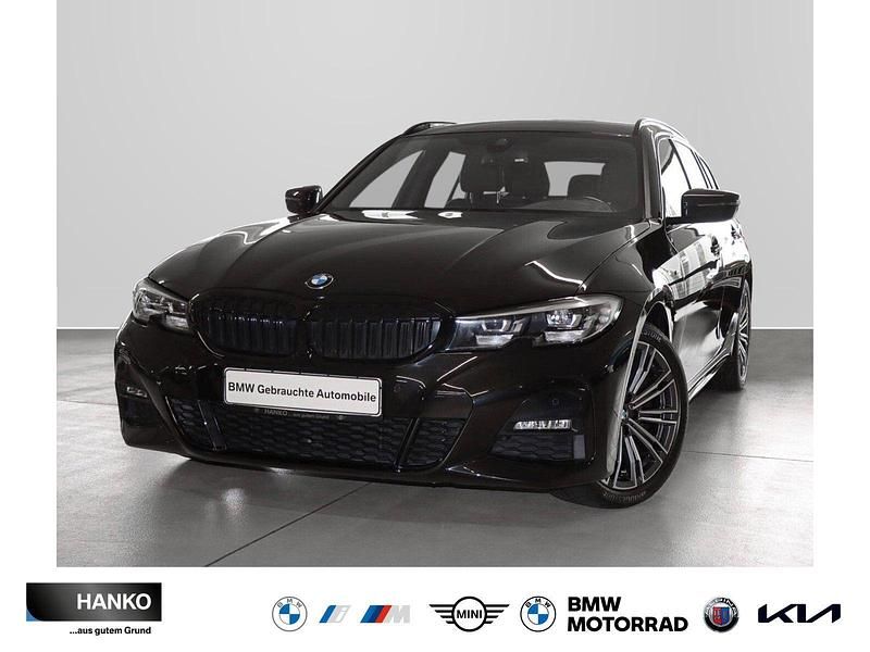 Saphirschwarz metallic Gebraucht 2022 BMW 318 Efficient Dynamics Kombi | 27.490 € (Fairer Preis) - Bild 1/4