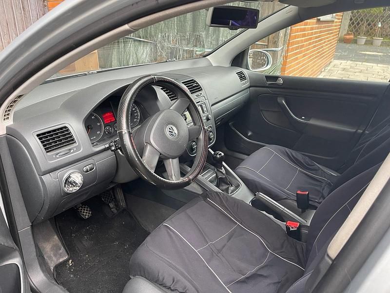 Gebraucht VW Golf IV 105 PS (77 kW) 2005 Silber Limousine