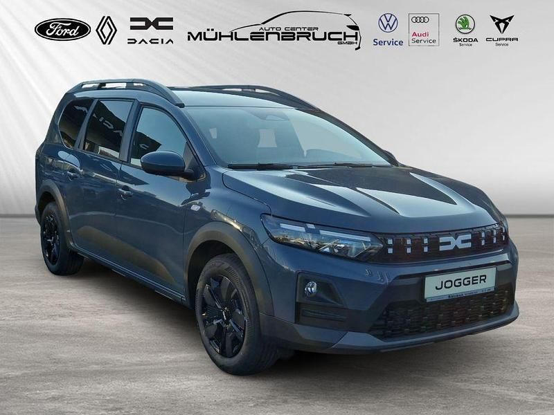 Neu Dacia Jogger Expression 122 PS (89 kW) 2026 Grau Van / Kleinbus