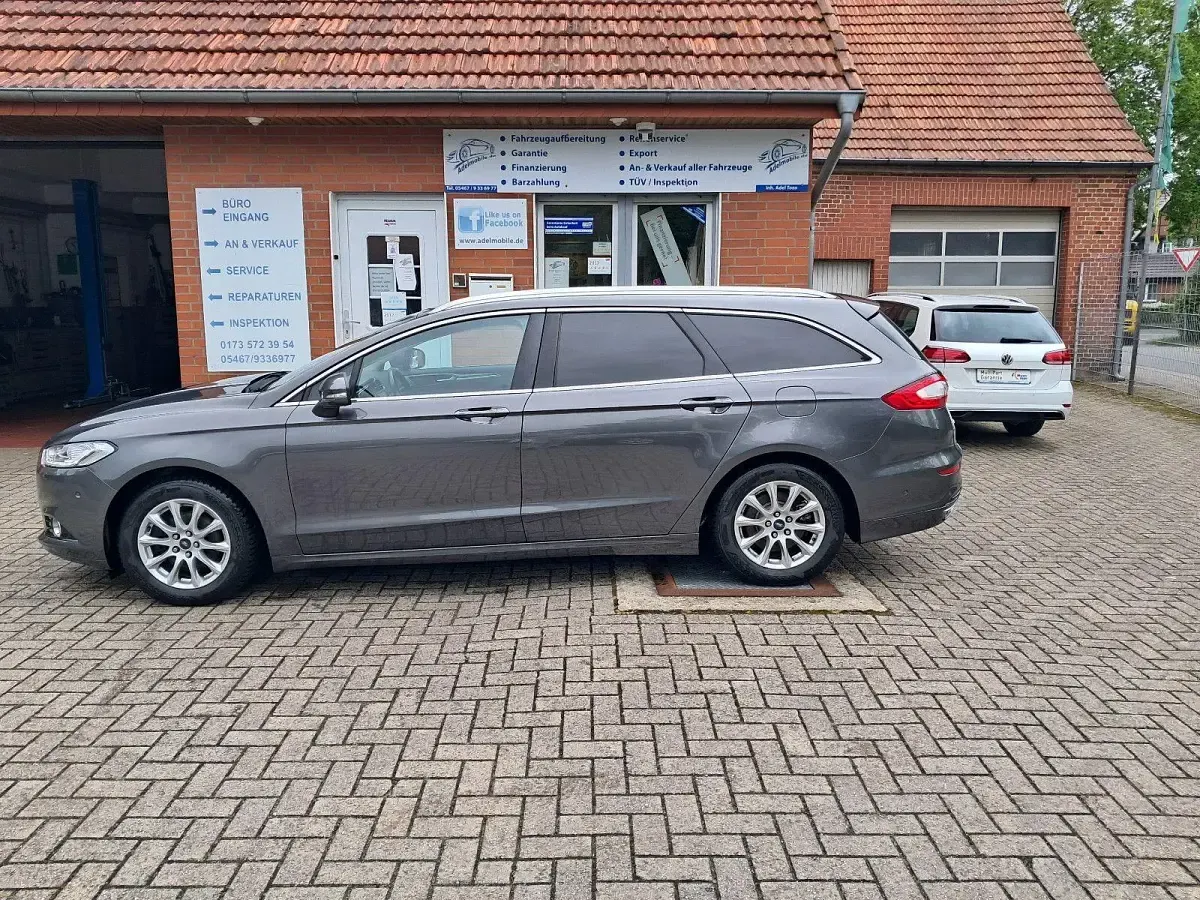 Gebraucht Ford Mondeo Titanium 179 PS (131 kW) 2015 Grau Kombi