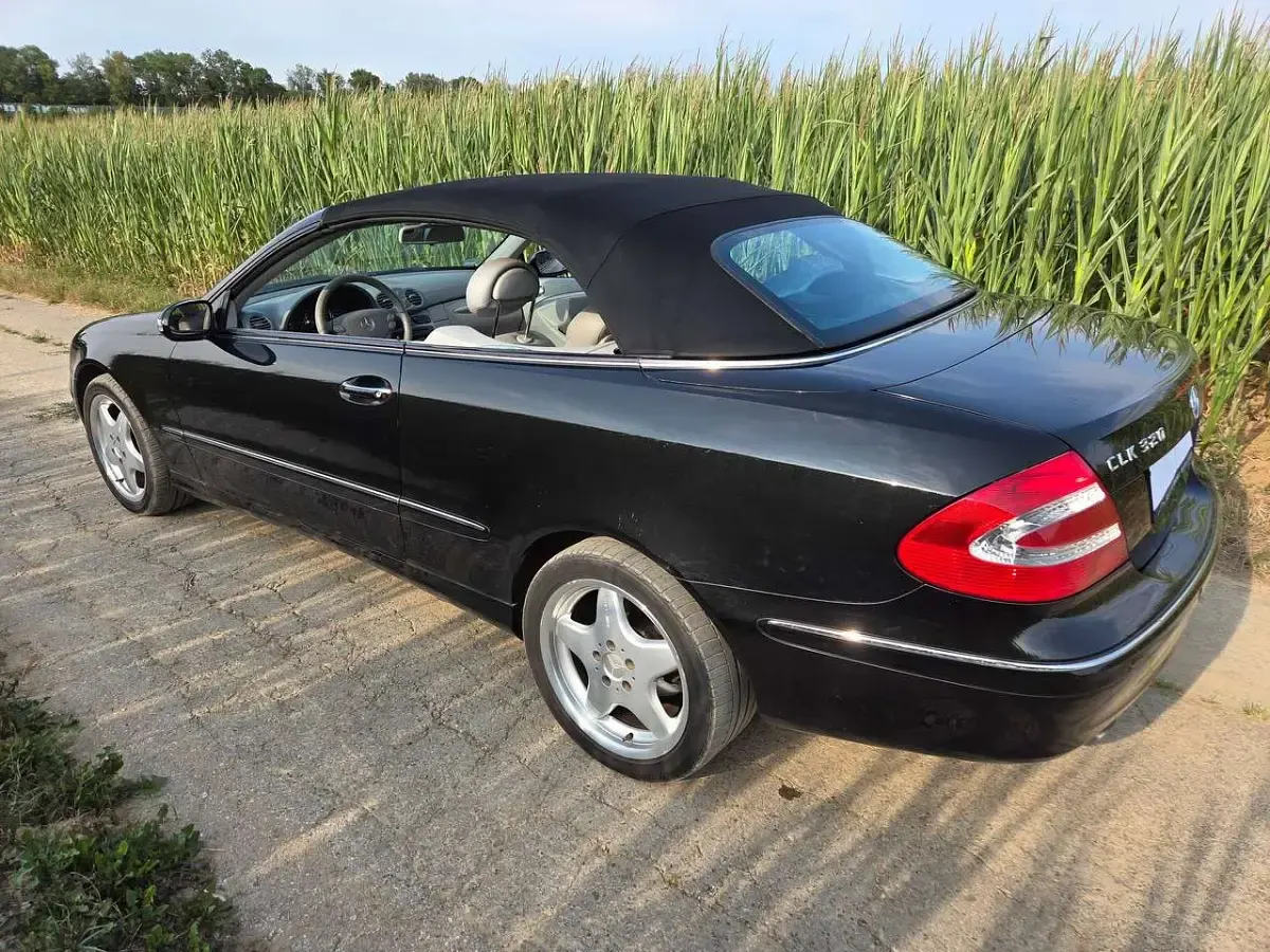 Gebraucht Mercedes CLK320 Avantgarde 218 PS (160 kW) 2004 Schwarz Cabrio