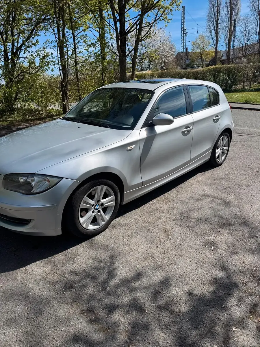 Gebraucht BMW 116 120 PS (88 kW) 2008 Silber Kleinwagen