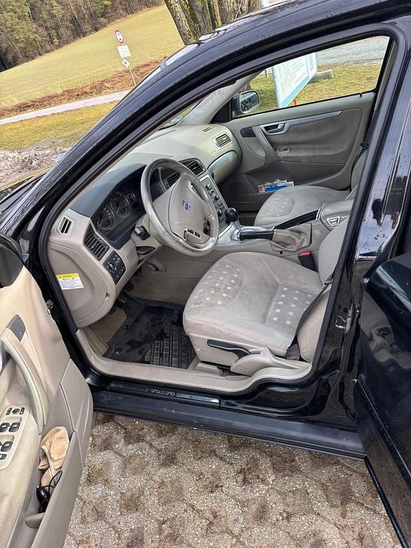 Gebraucht Volvo V70 140 PS (102 kW) 2004 Schwarz Kombi