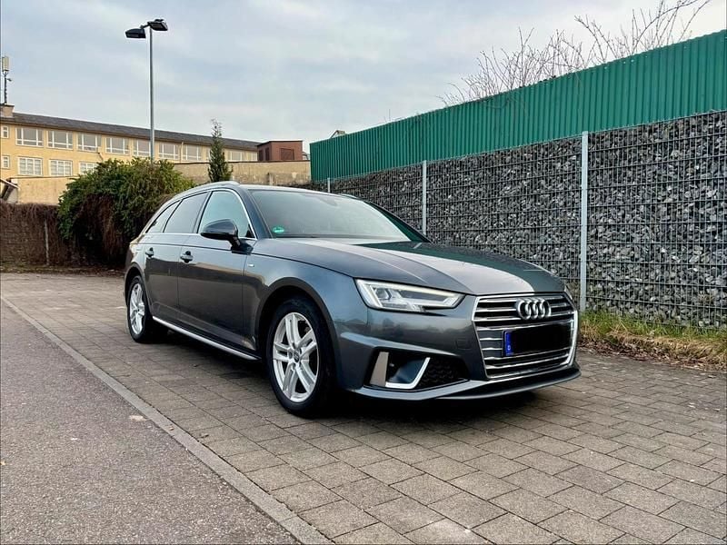 Gebraucht Audi A4 S-Line 150 PS (110 kW) 2019 Grau Kombi