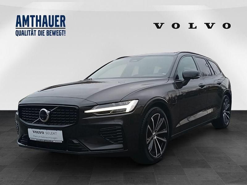 Grau Gebraucht 2025 Volvo V60 Plus Kombi | 42.450 € (Fairer Preis) - Bild 1/4