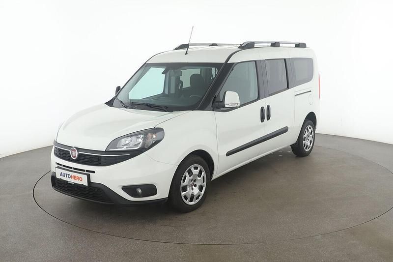 Weiß Gebraucht 2019 Fiat Doblò Van / Kleinbus | 17.160 € (Teuer) - Bild 1/3