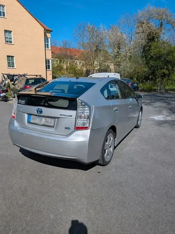 Gebraucht Toyota Prius 136 PS (100 kW) 2009 Grau Kleinwagen