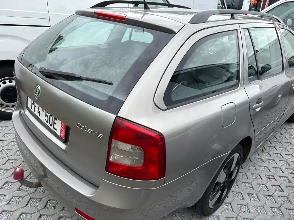 Gebraucht Skoda Octavia Impuls Edition 140 PS (102 kW) 2010 Beige Kombi