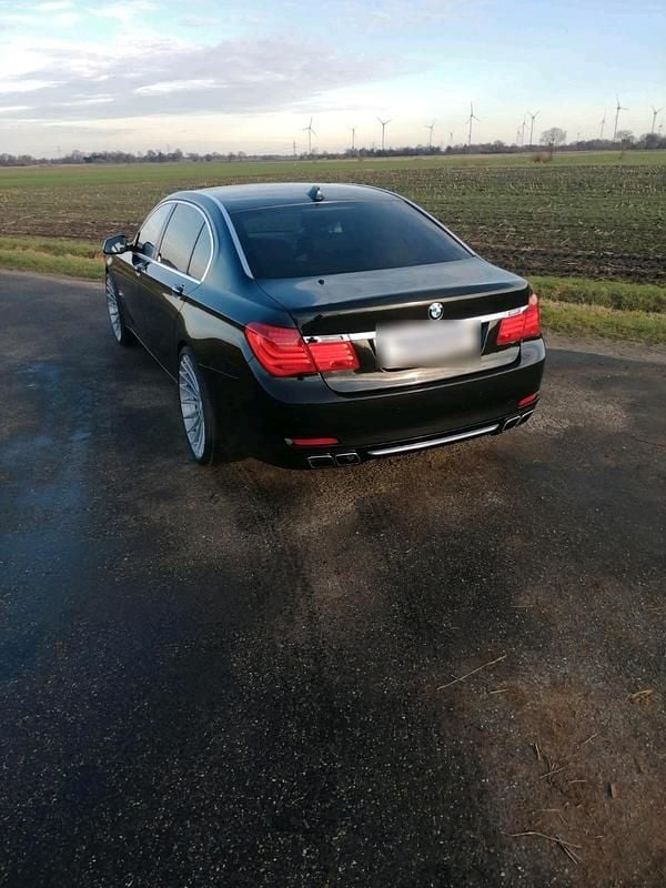 Gebraucht BMW 760 544 PS (400 kW) 2011 Schwarz Limousine