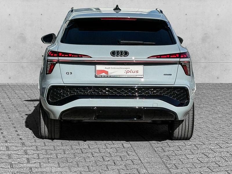 Gebraucht Audi Q3 Ambiente 265 PS (194 kW) 2025 Pfeilgrau perleffekt SUV