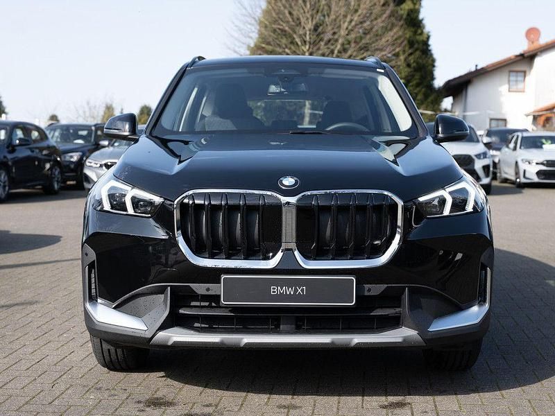 Nowe BMW X1 Efficient Dynamics 136 KM (100 kW) 2025 Czarny SUV