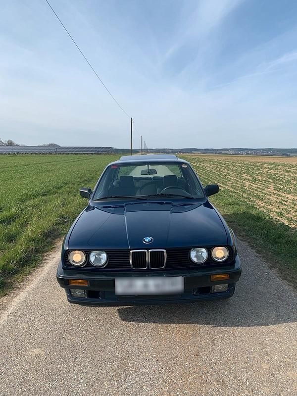 Gebraucht BMW 316 102 PS (75 kW) 1990 Blau Limousine