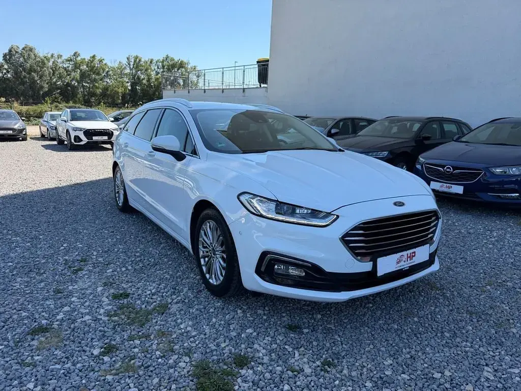 Gebraucht Ford Mondeo Titanium 150 PS (110 kW) 2021 Weiß Limousine