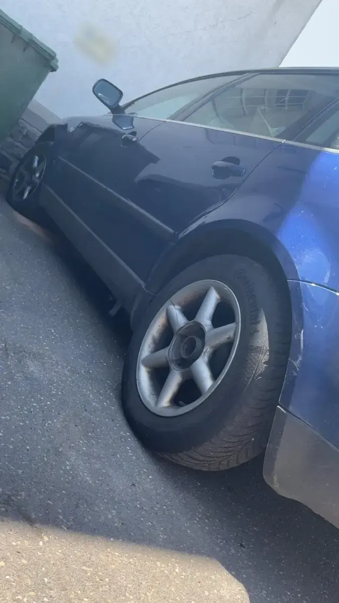 Gebraucht VW Passat 131 PS (96 kW) 2002 Blau Kombi