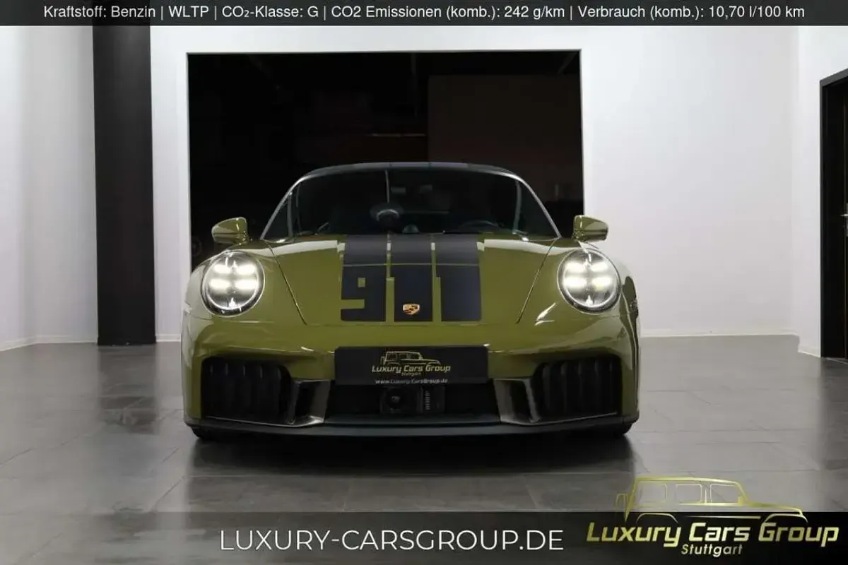 Gebraucht Porsche 992 541 PS (397 kW) 2026 Olive neo Cabrio