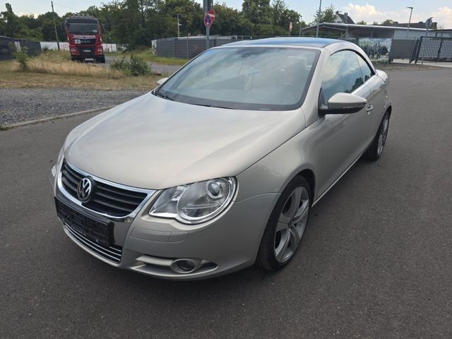 Silber Gebraucht 2008 VW Eos Cabrio | 7.780 € (Fairer Preis) - Bild 1/4