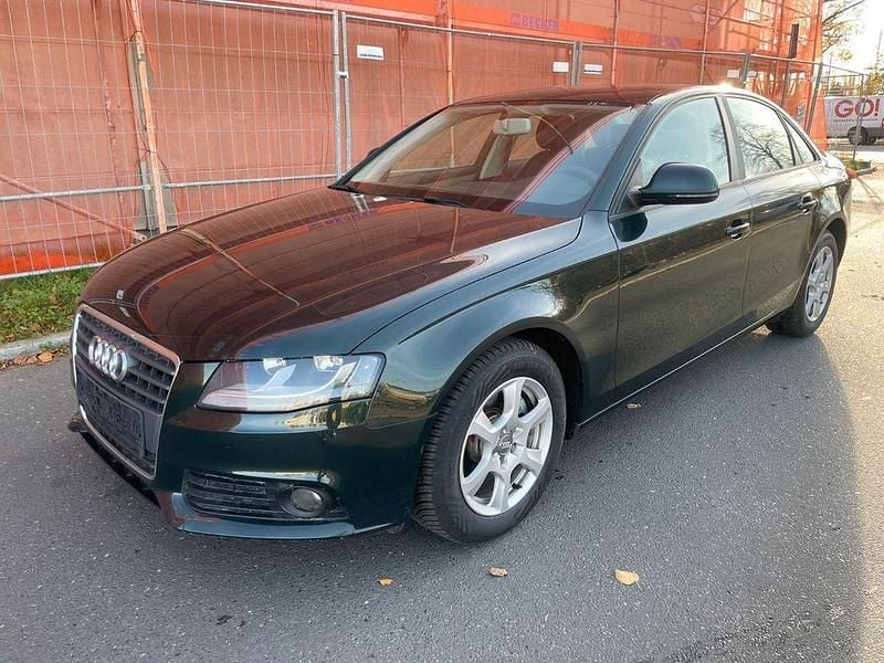 Grün Gebraucht 2008 Audi A4 Attraction Limousine | 4.999 € (Guter Preis) - Bild 1/4