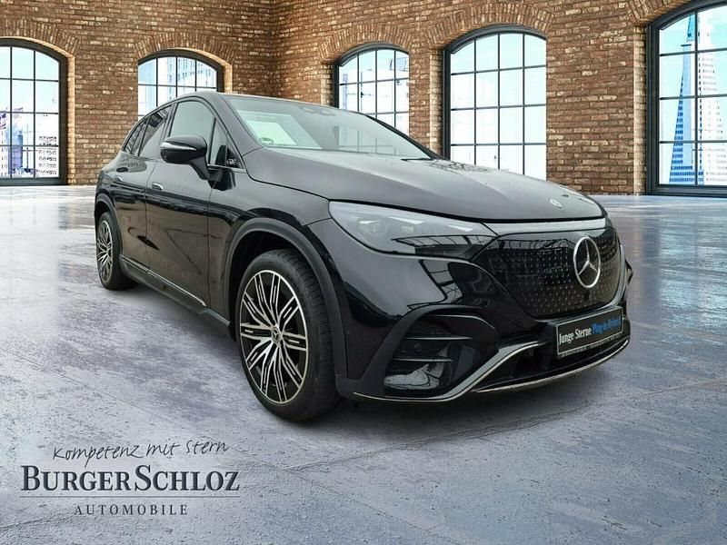 Gebraucht Mercedes EQE300 AMG 180 kW (245 PS) 2023 Metalliclack obsidianschwarz SUV