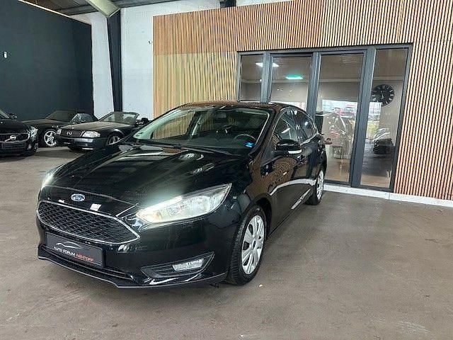 Schwarz Gebraucht 2016 Ford Focus Business Edition Limousine | 7.990 € (Fairer Preis) - Bild 1/4