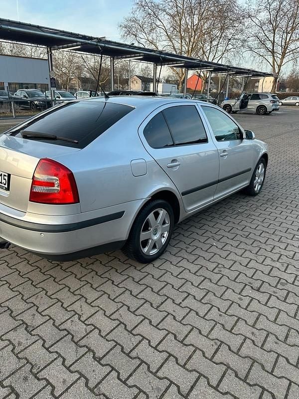 Gebraucht Skoda Octavia 105 PS (77 kW) 2005 Grau Limousine