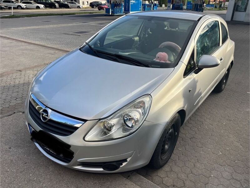 Silber Gebraucht 2006 Opel Corsa Kleinwagen | 1.750 € (Fairer Preis) - Bild 1/4
