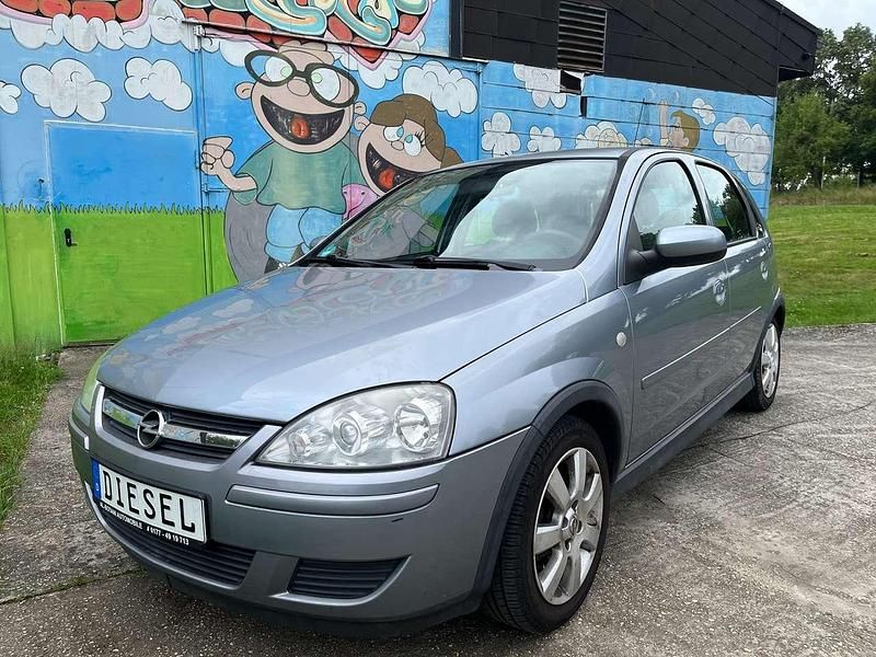 Lichtsilber m2 Gebraucht 2005 Opel Corsa Basis Kleinwagen | 2.550 € (Etwas zu teuer) - Bild 1/4