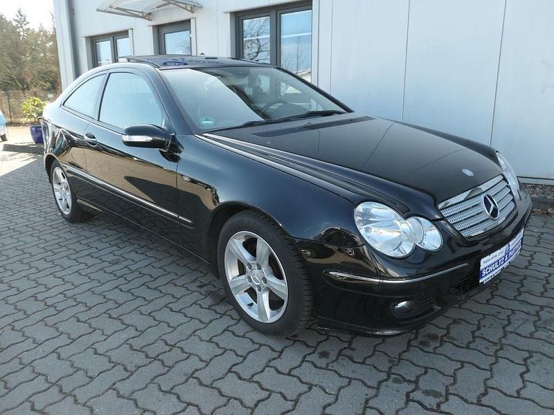 Gebraucht Mercedes C180 143 PS (105 kW) 2006 Schwarz Coupé
