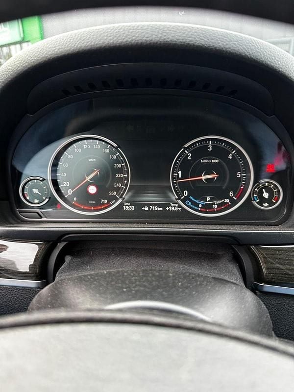 Gebraucht BMW 530 Sport Line 258 PS (189 kW) 2013 Schwarz Kombi