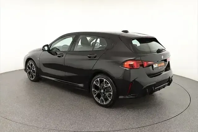 Gebraucht BMW 120 M Sport 170 PS (125 kW) 2025 Schwarz Kleinwagen