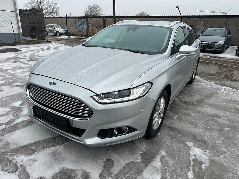 Gebraucht Ford Mondeo 150 PS (110 kW) 2016 Silber Kombi