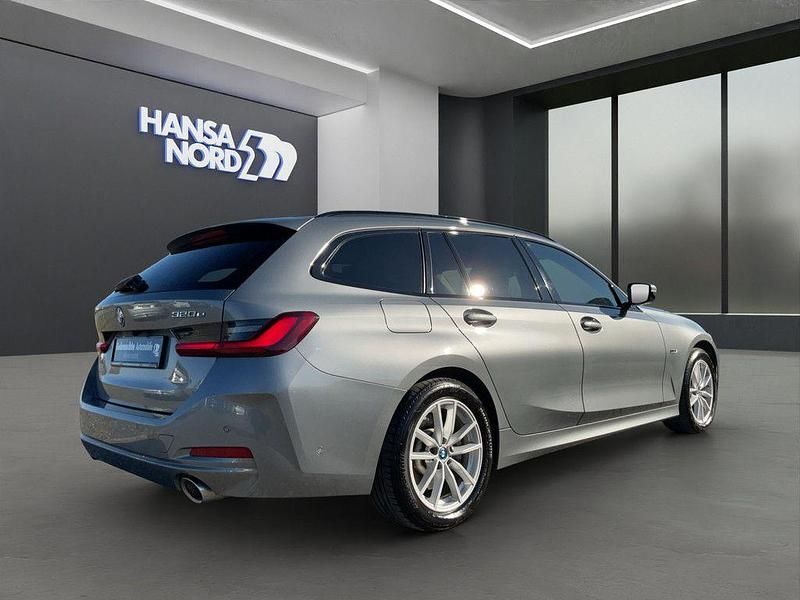 Gebraucht BMW 320e 204 PS (150 kW) 2022 Grau Limousine