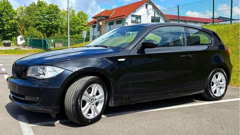 Schwarz Gebraucht 2008 BMW 116 Kleinwagen | 3.400 € (Fairer Preis) - Bild 1/4