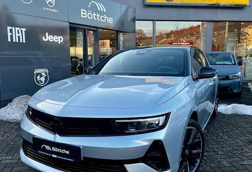 Neu Opel Astra 114 kW (156 PS) 2026 Grau/typ aussenverkleidung met Limousine