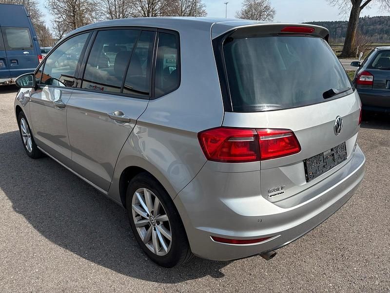 Second-hand VW Golf VII 110 CP (80 kW) 2015 Gri Berlinǎ