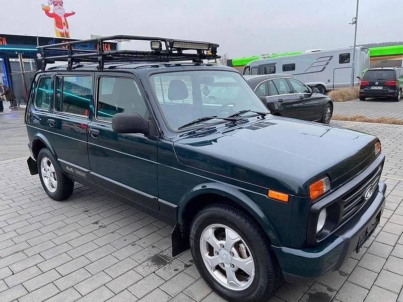 Gebraucht 2018 Lada Urban SUV | 11.990 € (Fairer Preis) - Bild 1/4