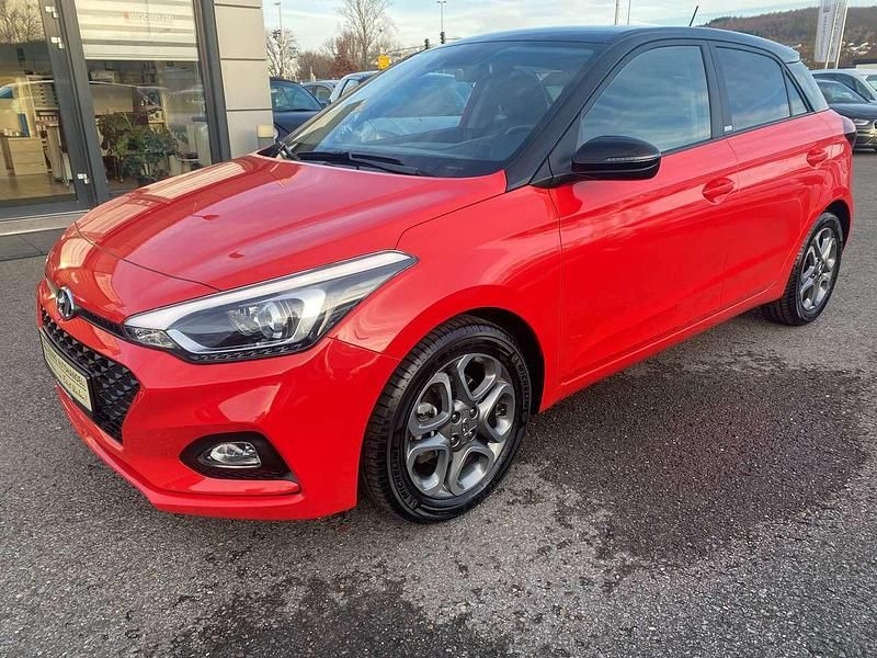 Rot Gebraucht 2020 Hyundai i20 Advantage Kleinwagen | 14.950 € (Fairer Preis) - Bild 1/4