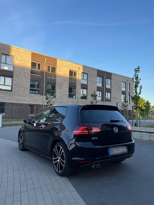 Gebraucht VW Golf GTD 184 PS (135 kW) 2014 Schwarz Coupé