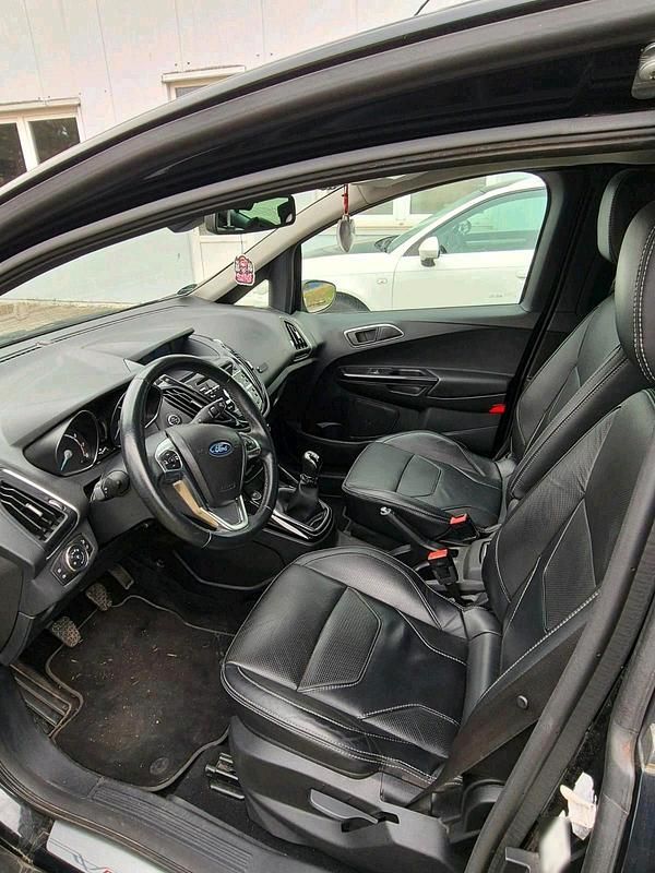 Gebraucht Ford B-MAX Titanium 101 PS (74 kW) 2017 Schwarz Van / Kleinbus