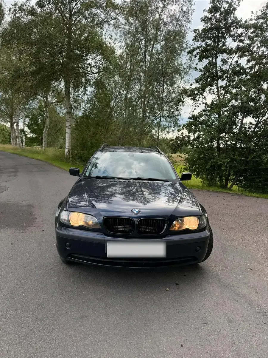 Gebraucht BMW 320 Basis 150 PS (110 kW) 2003 Blau Limousine