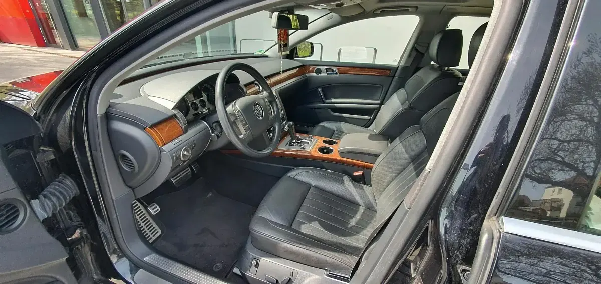 Gebraucht VW Phaeton 240 PS (176 kW) 2011 Schwarz Limousine