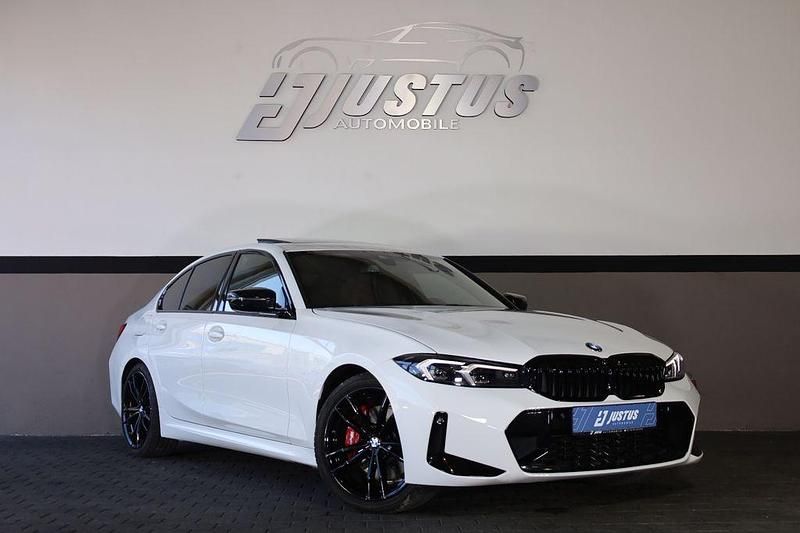 Weiß Gebraucht 2024 BMW 330 Performance Limousine | 37.400 € - Bild 1/4