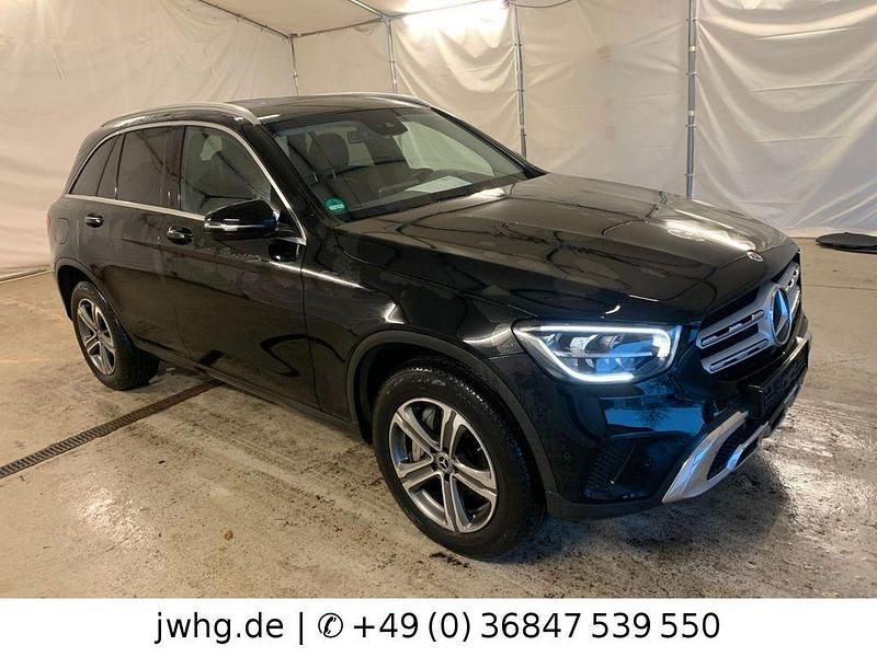 Gebraucht Mercedes GLC300e 320 PS (235 kW) 2021 Schwarz SUV