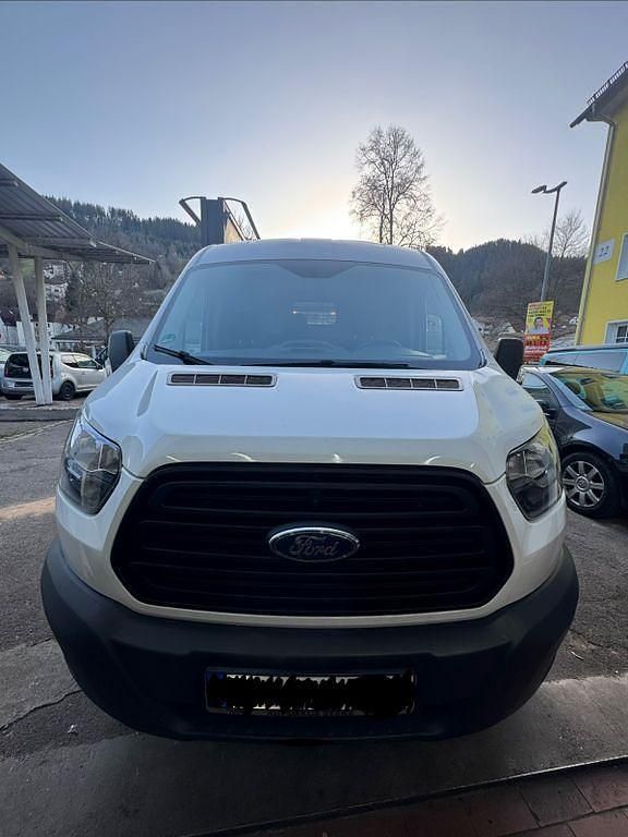 Second-hand Ford Transit 170 CP (125 kW) 2018 Alb Monovolum